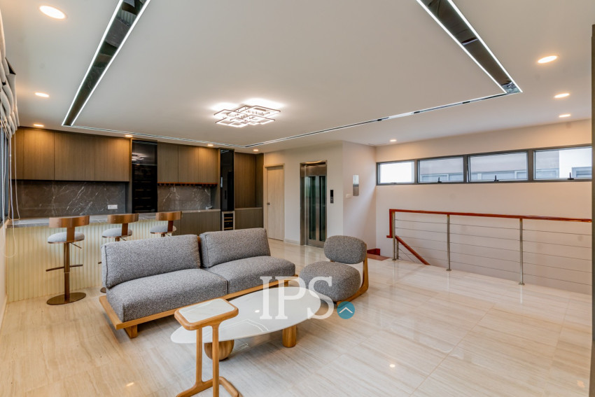 5 Bedroom Villa For Rent - Borey The Palms, Veal Sbov, Phnom Penh