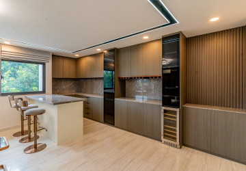 5 Bedroom Villa For Rent - Borey The Palms, Veal Sbov, Phnom Penh thumbnail