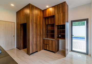 5 Bedroom Villa For Rent - Borey The Palms, Veal Sbov, Phnom Penh thumbnail