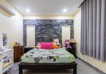 8 Bedroom Villa For Rent - Svay Dangkum, Siem Reap thumbnail