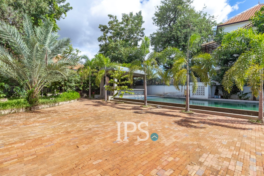 8 Bedroom Villa For Rent - Svay Dangkum, Siem Reap
