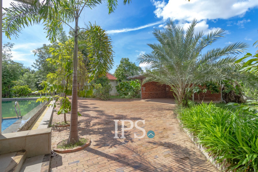 8 Bedroom Villa For Rent - Svay Dangkum, Siem Reap