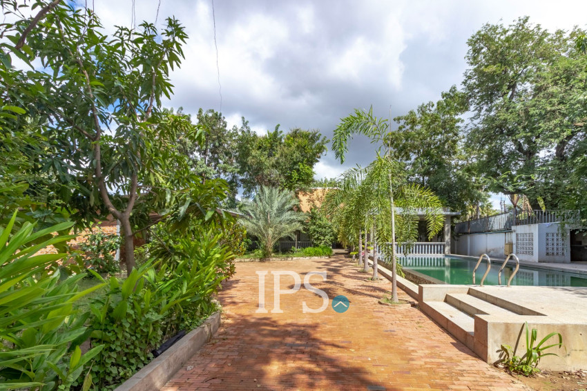 8 Bedroom Villa For Rent - Svay Dangkum, Siem Reap