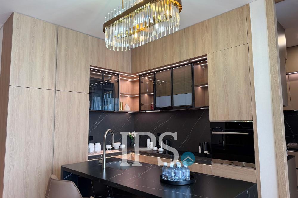 33rd Floor Premium Residence 3 Bedroom Condo For Sale - UC88, BKK1, Phnom Penh - Image 4