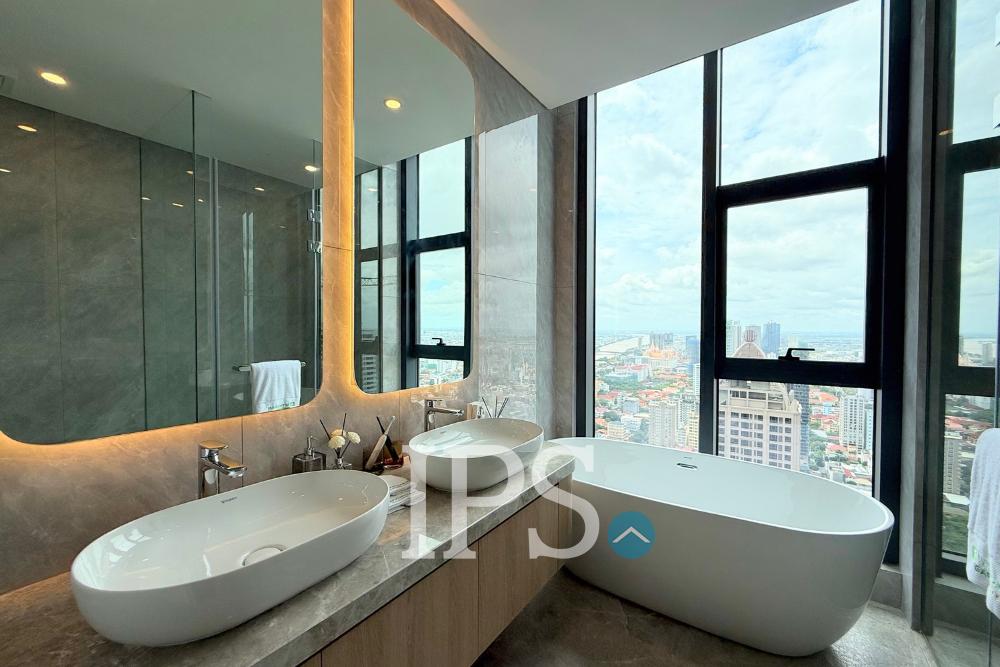 33rd Floor Premium Residence 3 Bedroom Condo For Sale - UC88, BKK1, Phnom Penh - Image 9