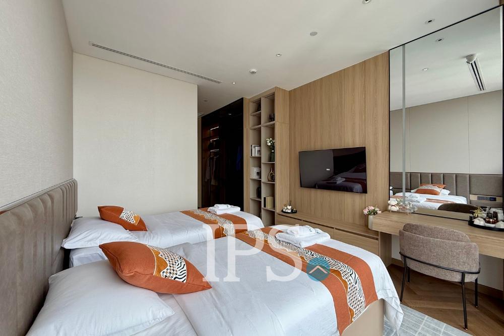 33rd Floor Premium Residence 3 Bedroom Condo For Sale - UC88, BKK1, Phnom Penh - Image 13