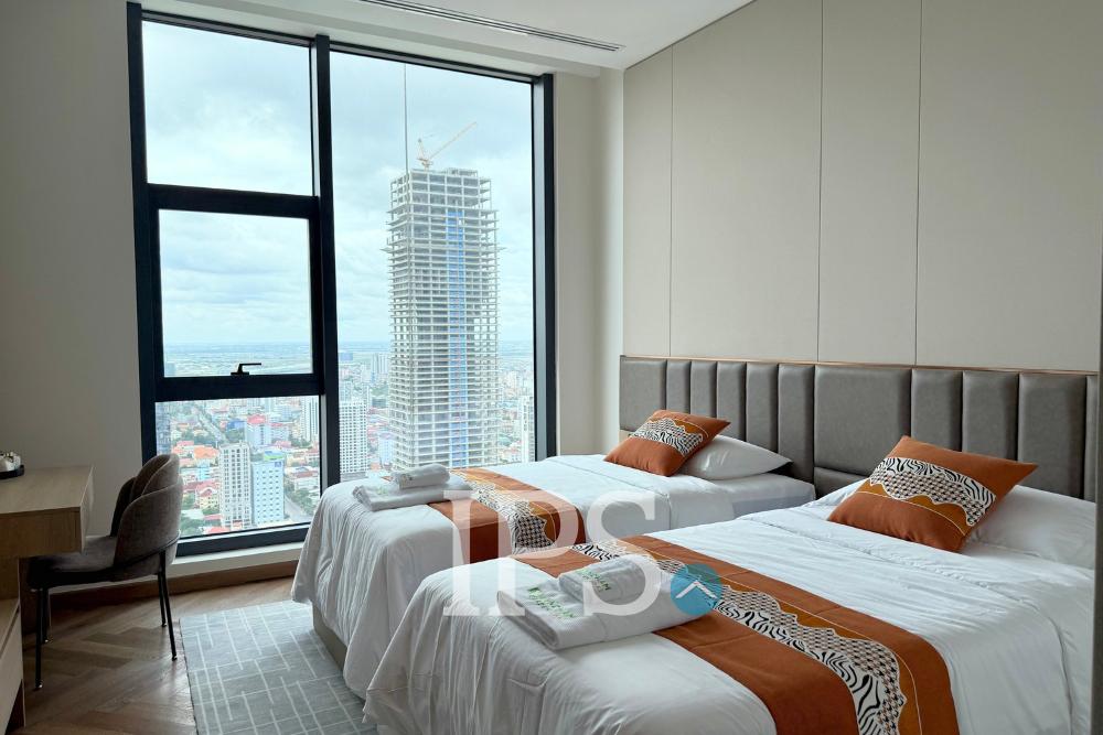 33rd Floor Premium Residence 3 Bedroom Condo For Sale - UC88, BKK1, Phnom Penh - Image 21