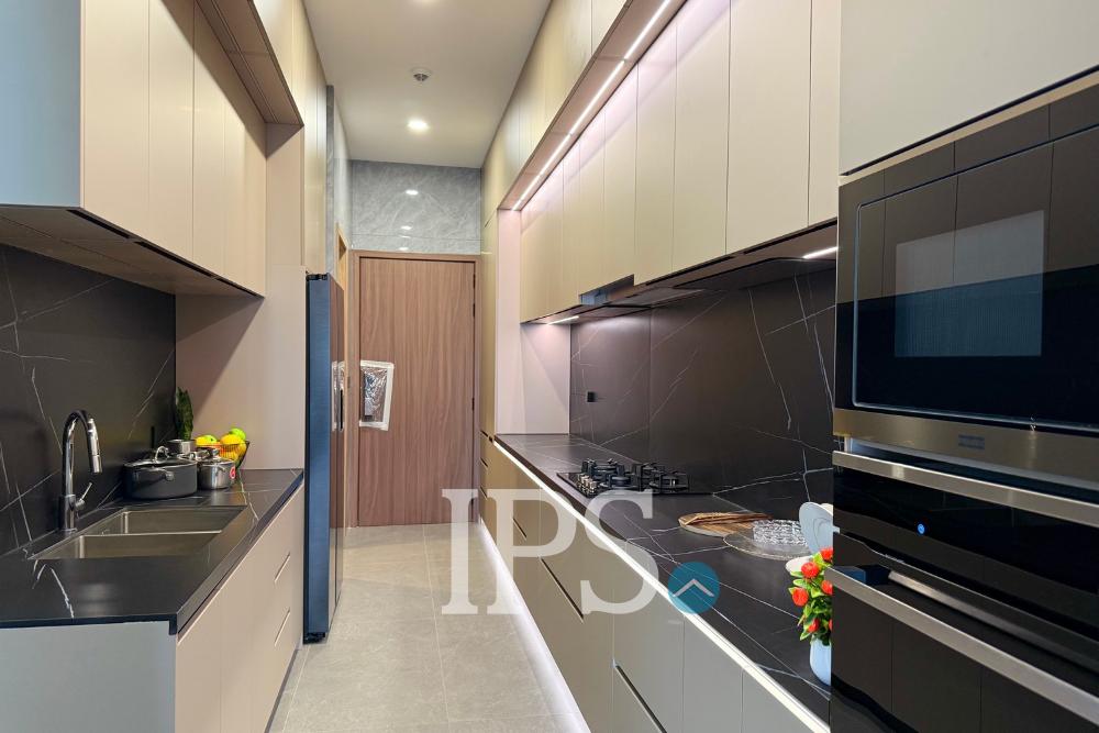 33rd Floor Premium Residence 3 Bedroom Condo For Sale - UC88, BKK1, Phnom Penh - Image 19