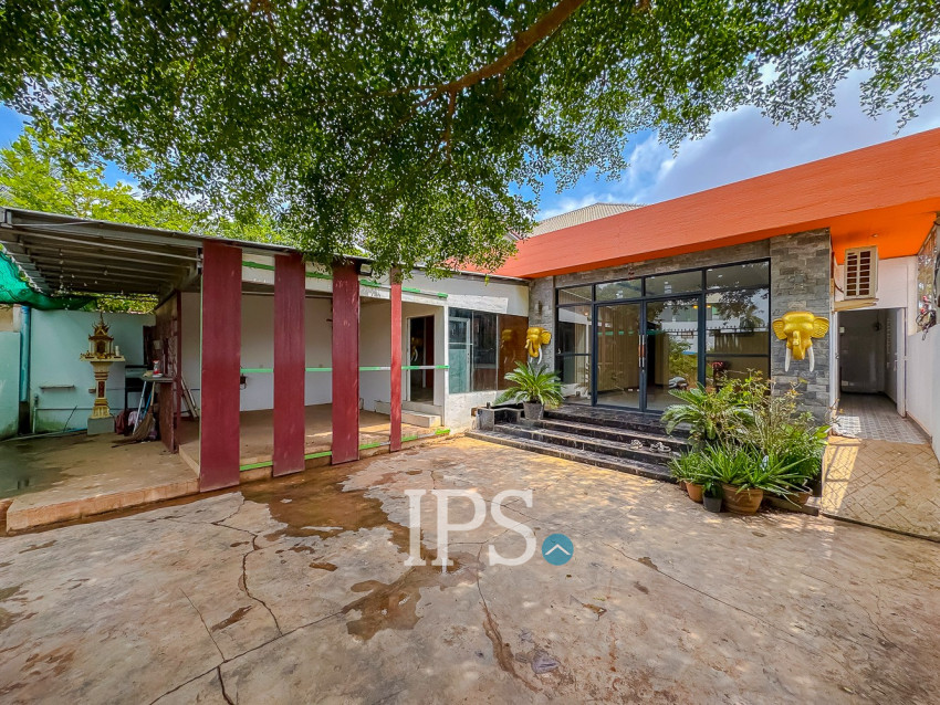 2 Bedroom House For Sale - Sala Kamreuk, Siem Reap