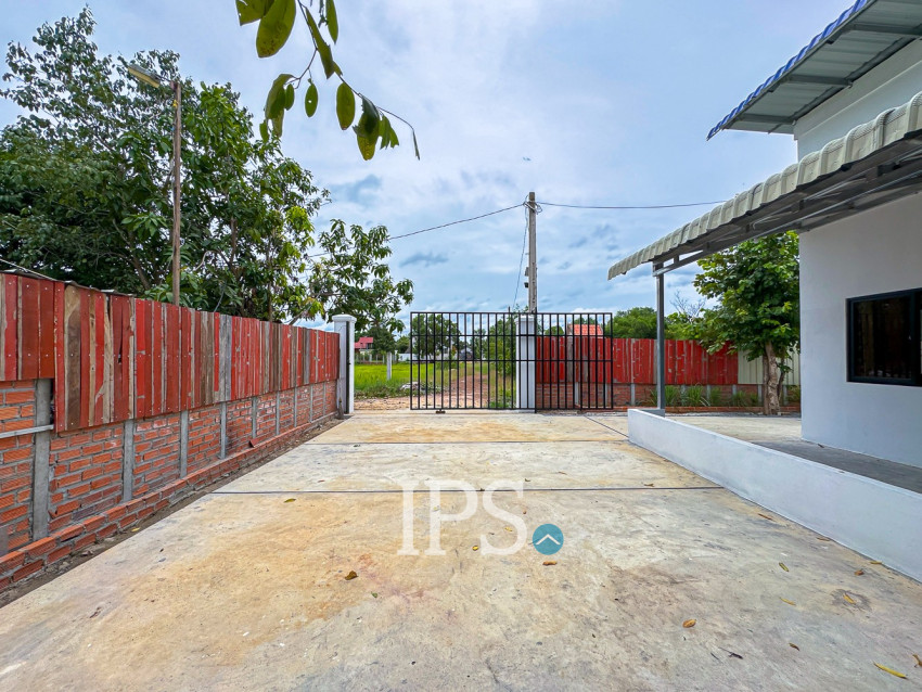 1 Bedroom House For Rent - Sambuor, Siem Reap