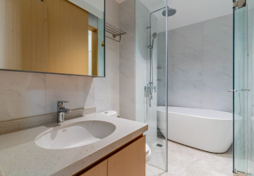 1 Bedroom Condo For Rent - Le Conde, BKK1, Phnom Penh thumbnail