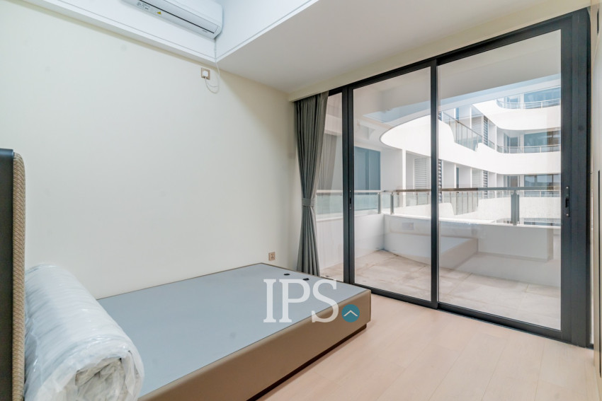 2 Bedroom Condo For Rent - Le Conde, BKK1, Phnom Penh