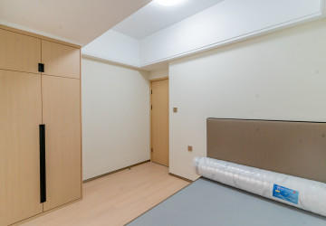 2 Bedroom Condo For Rent - Le Conde, BKK1, Phnom Penh thumbnail