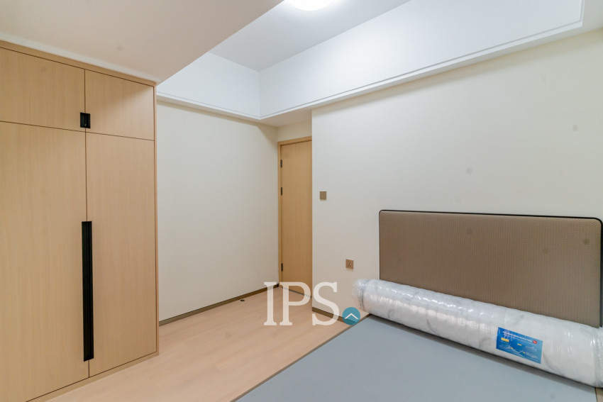 2 Bedroom Condo For Rent - Le Conde, BKK1, Phnom Penh