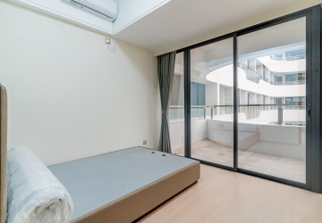 2 Bedroom Condo For Rent - Le Conde, BKK1, Phnom Penh thumbnail