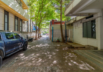 1,193 Sqm Commercial Space For Rent - Tonle Bassac, Phnom Penh thumbnail