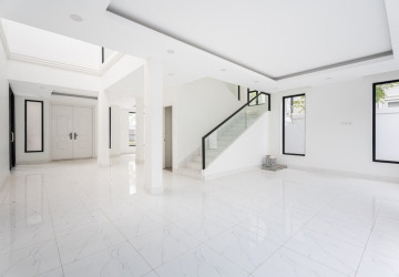 3 Bedroom Villa For Sale - Chip Mong Grand Phnom Penh, Kmounh, Sen Sok, Phnom Penh thumbnail