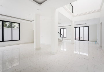3 Bedroom Villa For Sale - Chip Mong Grand Phnom Penh, Kmounh, Sen Sok, Phnom Penh thumbnail