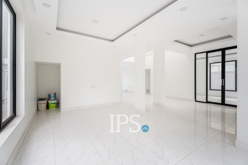 3 Bedroom Villa For Sale - Chip Mong Grand Phnom Penh, Kmounh, Sen Sok, Phnom Penh