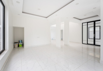 3 Bedroom Villa For Sale - Chip Mong Grand Phnom Penh, Kmounh, Sen Sok, Phnom Penh thumbnail