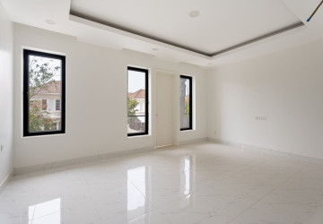 3 Bedroom Villa For Sale - Chip Mong Grand Phnom Penh, Kmounh, Sen Sok, Phnom Penh thumbnail