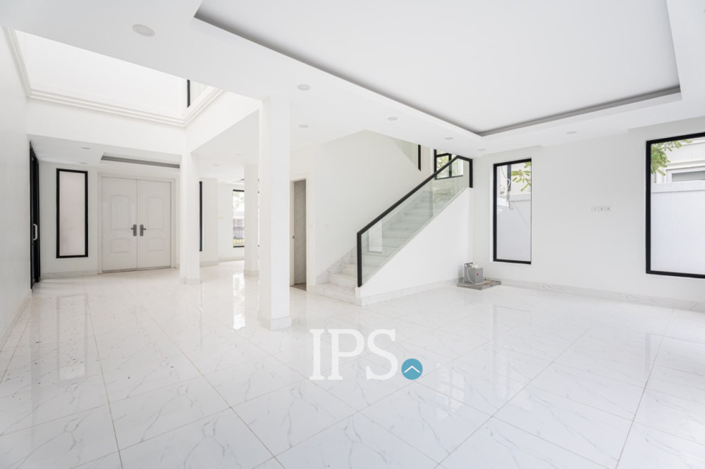 3 Bedroom Villa For Sale - Chip Mong Grand Phnom Penh, Kmounh, Sen Sok, Phnom Penh - Image 2