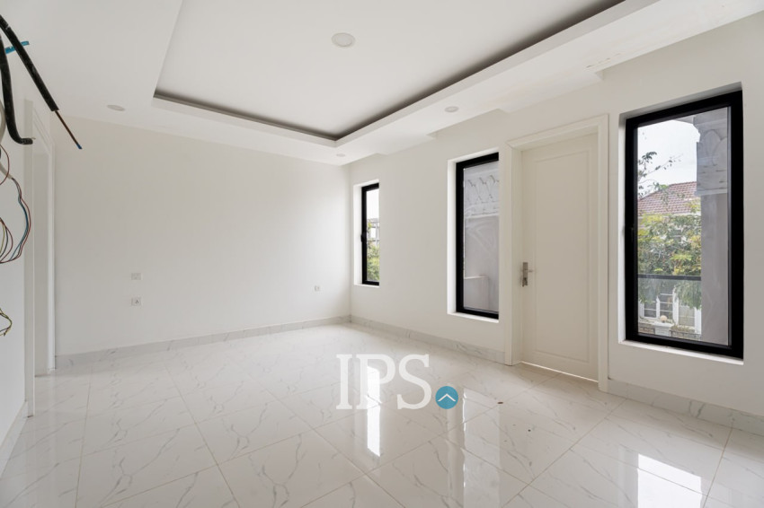 3 Bedroom Villa For Sale - Chip Mong Grand Phnom Penh, Kmounh, Sen Sok, Phnom Penh