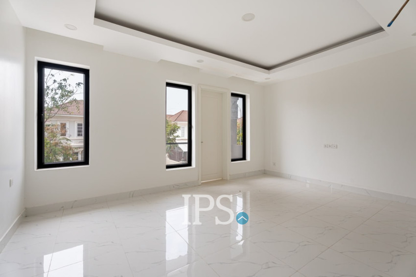 3 Bedroom Villa For Sale - Chip Mong Grand Phnom Penh, Kmounh, Sen Sok, Phnom Penh