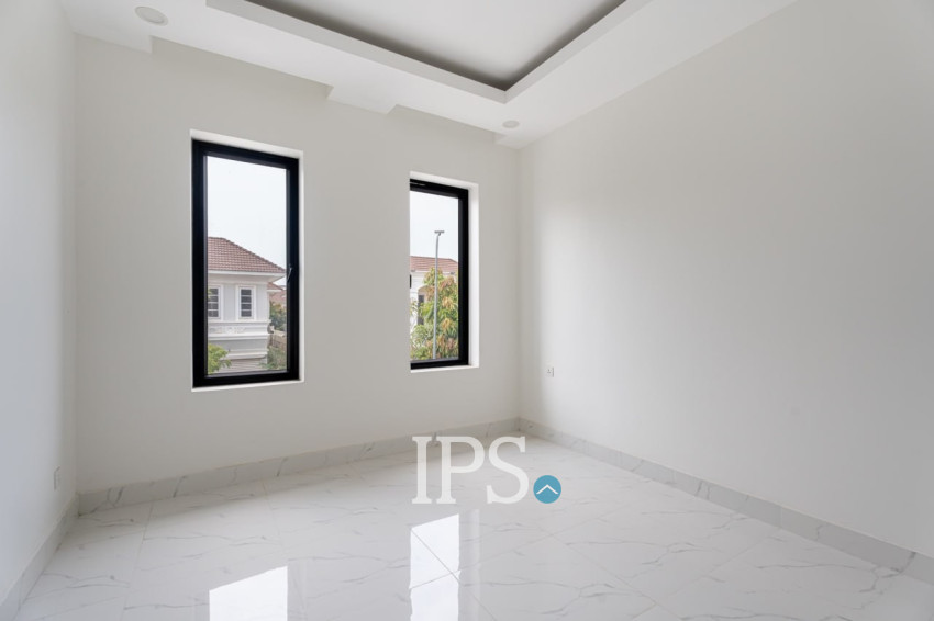 3 Bedroom Villa For Sale - Chip Mong Grand Phnom Penh, Kmounh, Sen Sok, Phnom Penh
