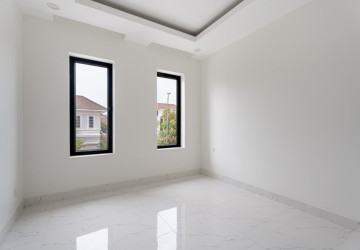 3 Bedroom Villa For Sale - Chip Mong Grand Phnom Penh, Kmounh, Sen Sok, Phnom Penh thumbnail