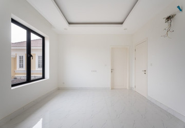 3 Bedroom Villa For Sale - Chip Mong Grand Phnom Penh, Kmounh, Sen Sok, Phnom Penh thumbnail