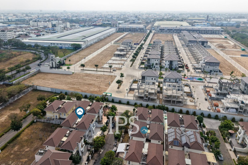 3 Bedroom Villa For Sale - Chip Mong Grand Phnom Penh, Kmounh, Sen Sok, Phnom Penh