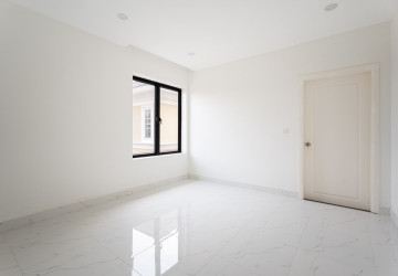 3 Bedroom Villa For Sale - Chip Mong Grand Phnom Penh, Kmounh, Sen Sok, Phnom Penh thumbnail