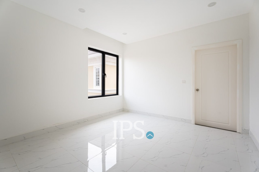 3 Bedroom Villa For Sale - Chip Mong Grand Phnom Penh, Kmounh, Sen Sok, Phnom Penh