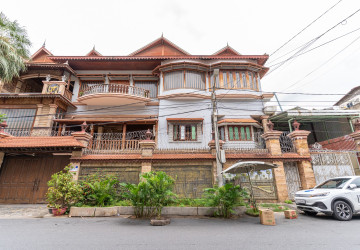 7 Bedroom Villa For Rent - Toul Svay Prey 2, Phnom Penh thumbnail