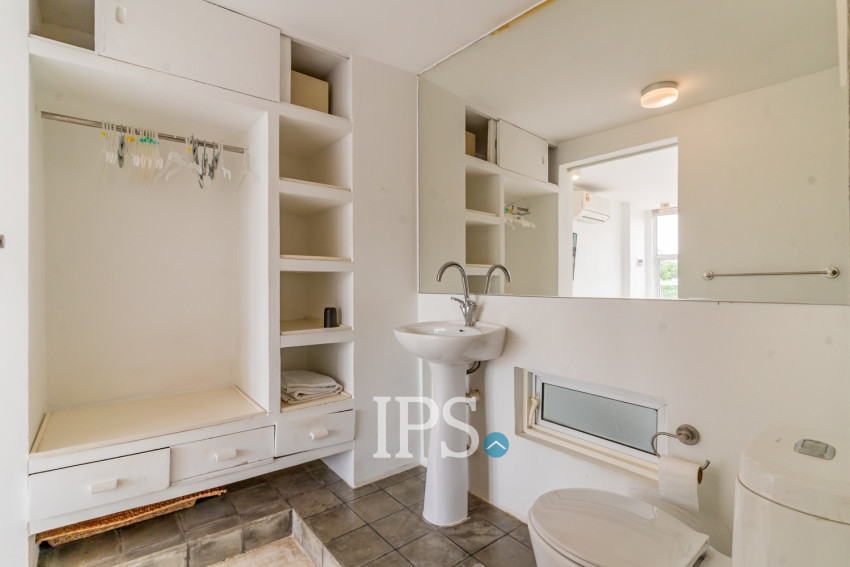 Triplex 1 Bedroom Serviced Apartment For Rent - Chey Chumneah, Phnom Penh