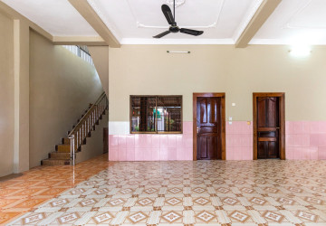 3 Bedroom House For Rent - Sala Kamreuk, Siem Reap thumbnail