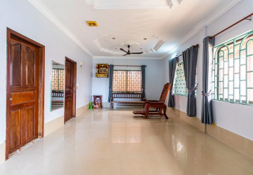3 Bedroom House For Rent - Sala Kamreuk, Siem Reap thumbnail