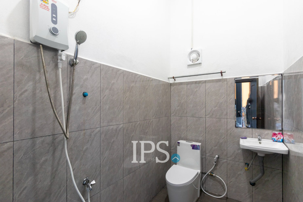 2 Bedroom House For Rent - Sala Kamruek, Siem Reap - Image 17