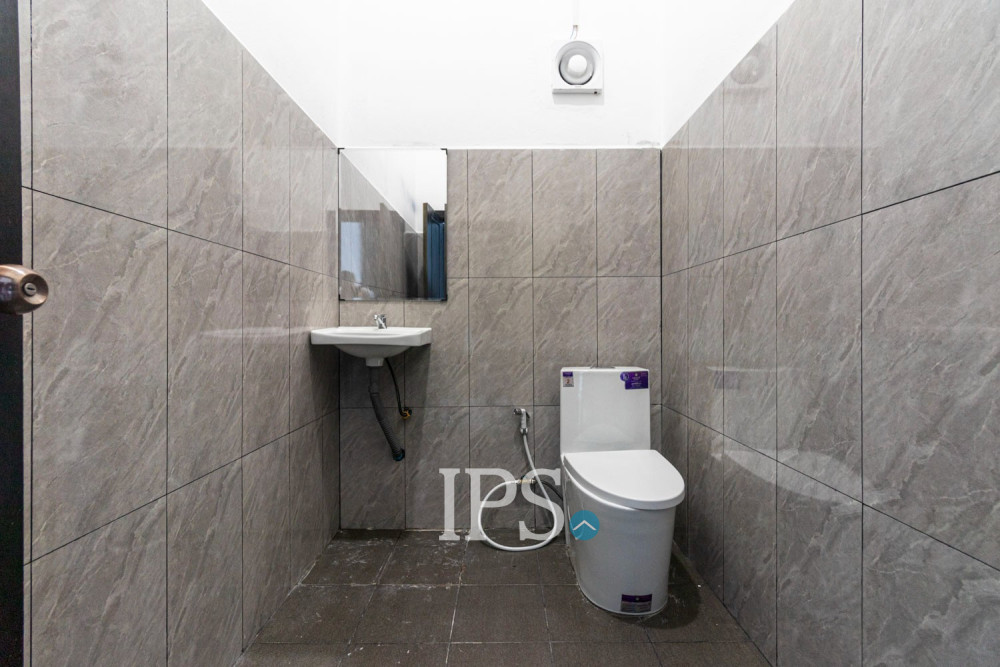 2 Bedroom House For Rent - Sala Kamruek, Siem Reap - Image 14