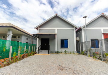 2 Bedroom House For Rent - Sala Kamruek, Siem Reap thumbnail