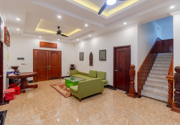 5 Bedroom House For Rent - Svay Dangkum, Siem Reap thumbnail