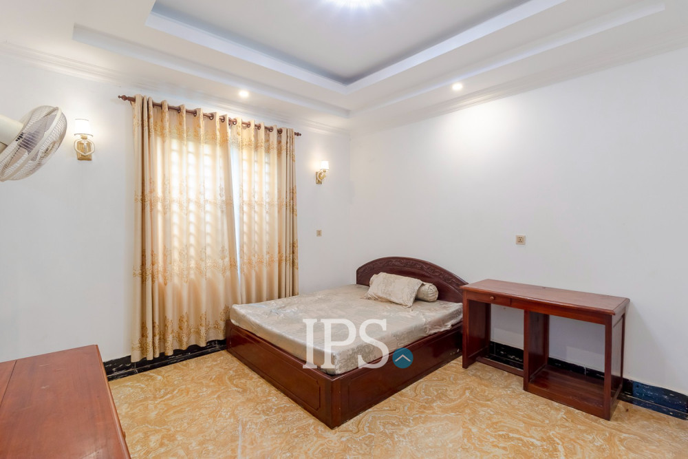 5 Bedroom House For Rent - Svay Dangkum, Siem Reap - Image 17