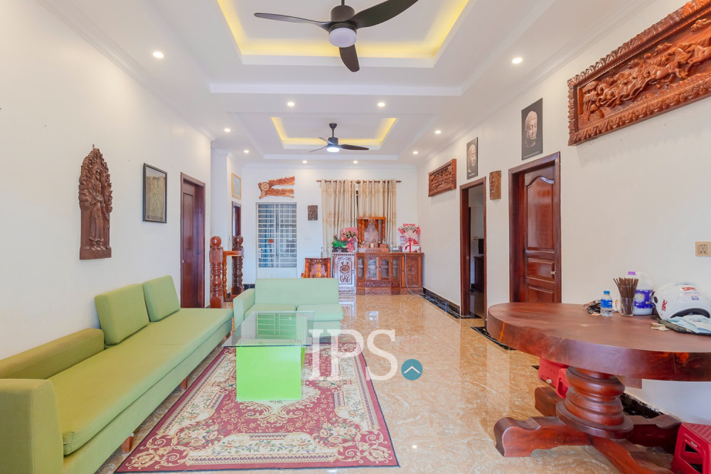 5 Bedroom House For Rent - Svay Dangkum, Siem Reap - Image 4
