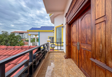 5 Bedroom House For Rent - Svay Dangkum, Siem Reap thumbnail