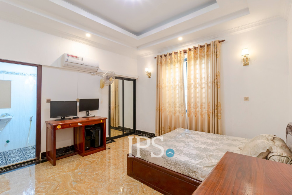 5 Bedroom House For Rent - Svay Dangkum, Siem Reap - Image 15