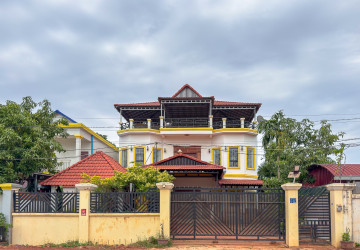 5 Bedroom House For Rent - Svay Dangkum, Siem Reap thumbnail