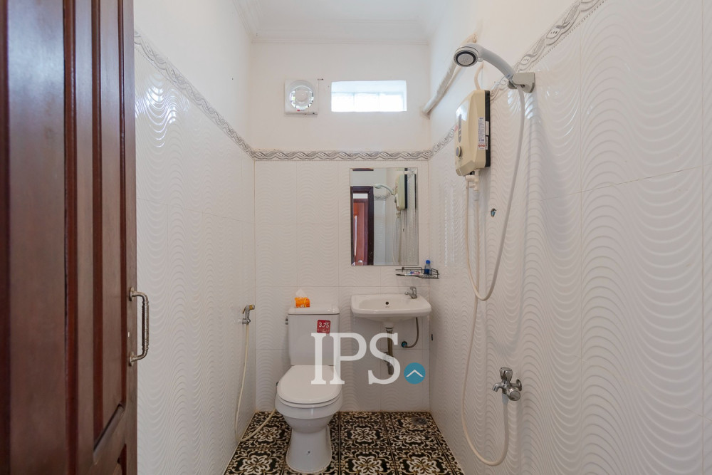 5 Bedroom House For Rent - Svay Dangkum, Siem Reap - Image 18