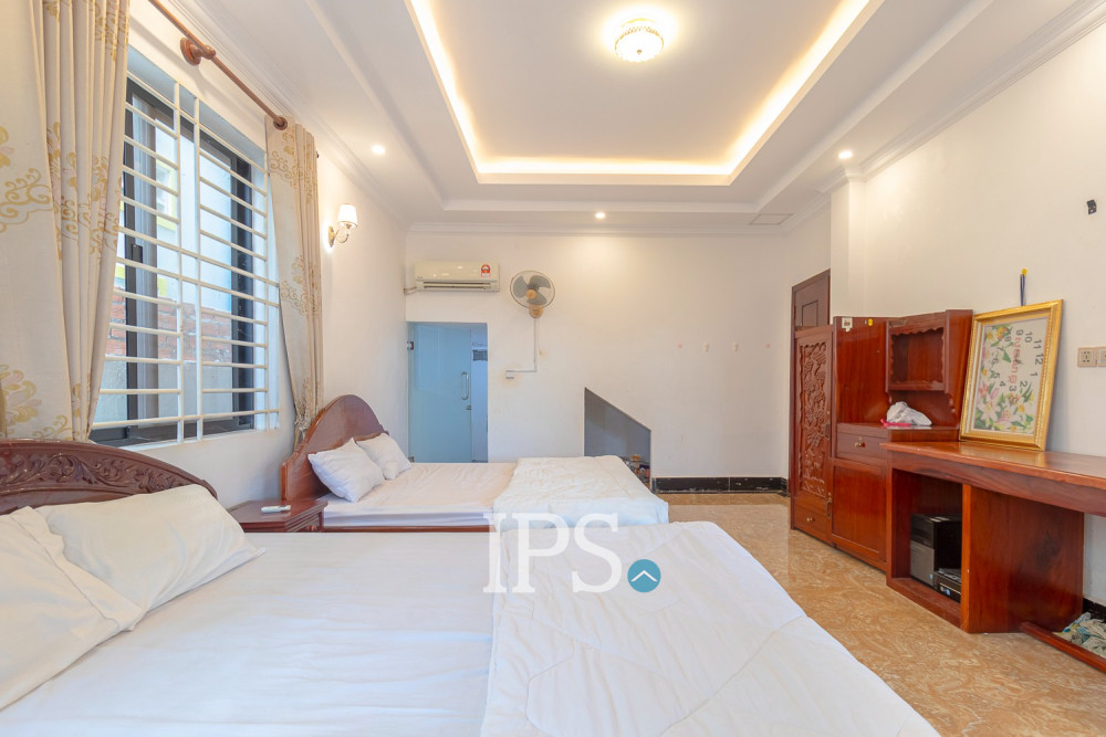 5 Bedroom House For Rent - Svay Dangkum, Siem Reap - Image 11