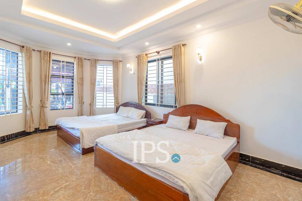 5 Bedroom House For Rent - Svay Dangkum, Siem Reap - Image 10
